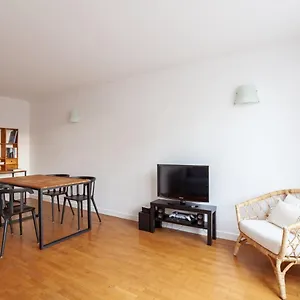  Appartement Spacious 1br | Near City Center & Baby-friendly!